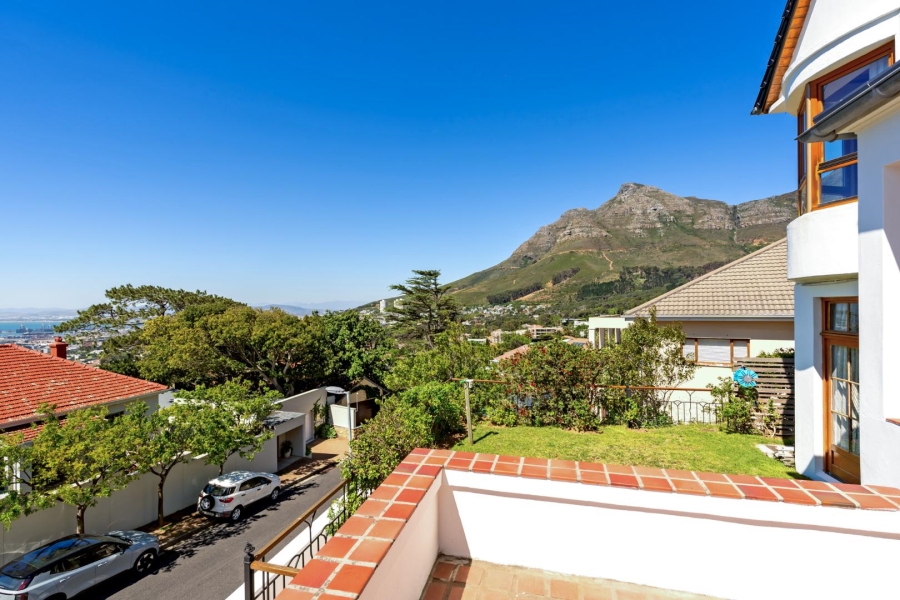 6 Bedroom Property for Sale in Oranjezicht Western Cape